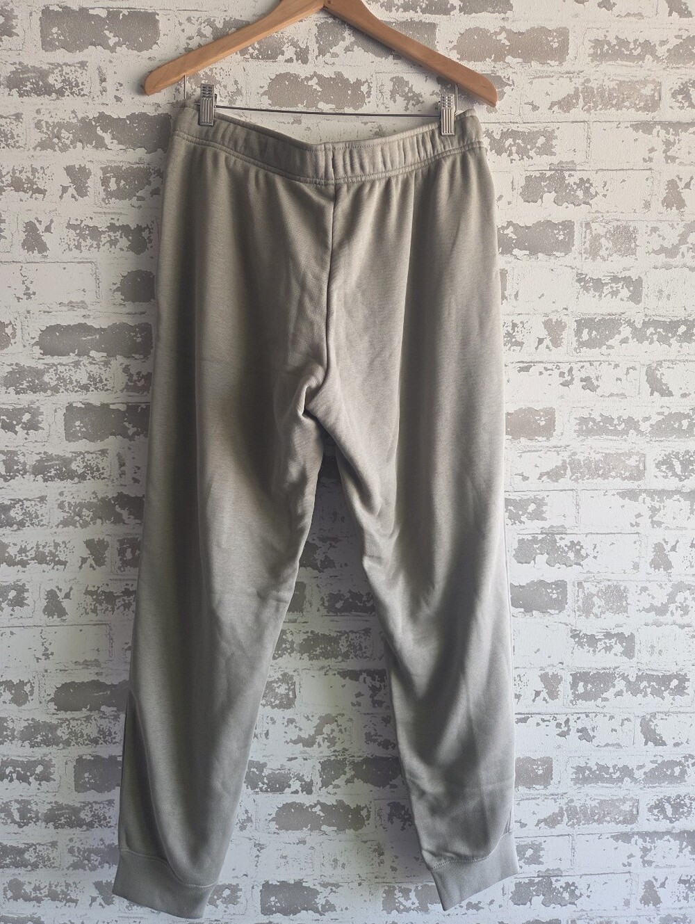 Nike Club Fleece Joggers Light Army Green Crest Logo Pants Women’s Large HQ2978 - Picture 4 of 9